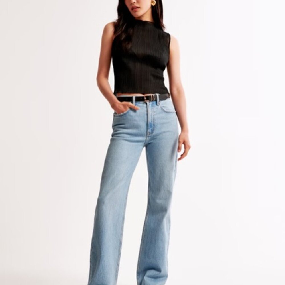 Abercrombie & Fitch The 90's High Rise Light Wash Jeans Size 29 (Size 8) - Picture 2 of 15